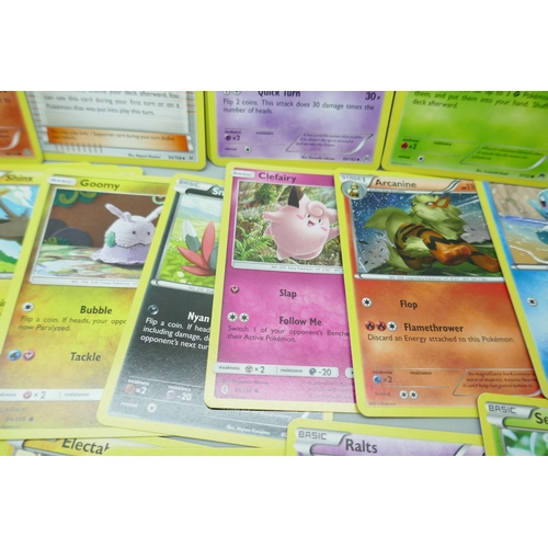 2256 - A collection of 86 vintage Pokémon cards