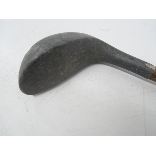 2267 - An early Braid-Mills Medium Lie hickory shafted golf club