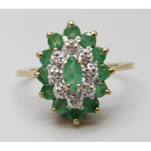 7013 - A 9ct gold and emerald cluster ring, P, 1.8g, and a pair of 9ct gold and emerald cluster earrings, 2... 