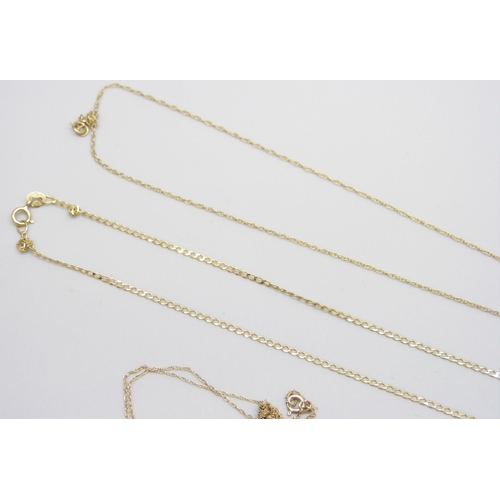 7048 - A 9ct gold fine curb chain, 1.2g, a 9ct gold pendant on a 9ct gold chain, 1.2g, together with a pair... 