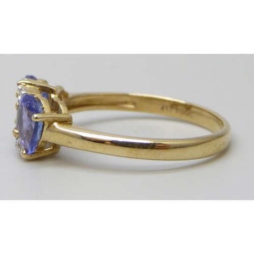 7093 - A TGGC gold, tanzanite and zircon ring, 2.1g, N