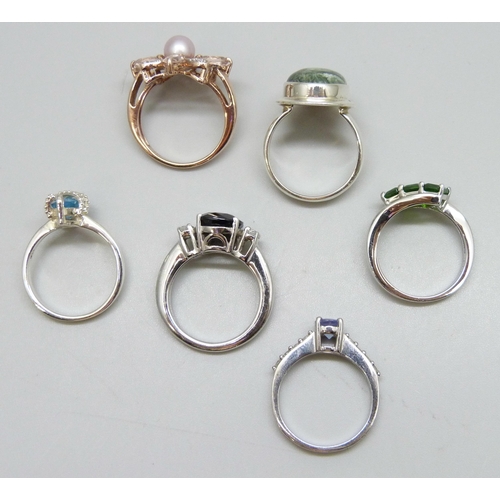 7112 - Six silver gem set rings, 24g