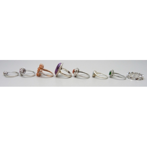 7115 - Eight silver gem set rings, 30g