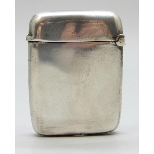 7154 - A silver vesta case, Birmingham 1927, 22g