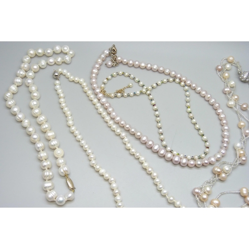 7168 - Six baroque pearl/freshwater pearl necklets