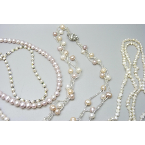 7168 - Six baroque pearl/freshwater pearl necklets