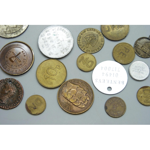 7268 - A collection of medallions, commemoratives, etc.