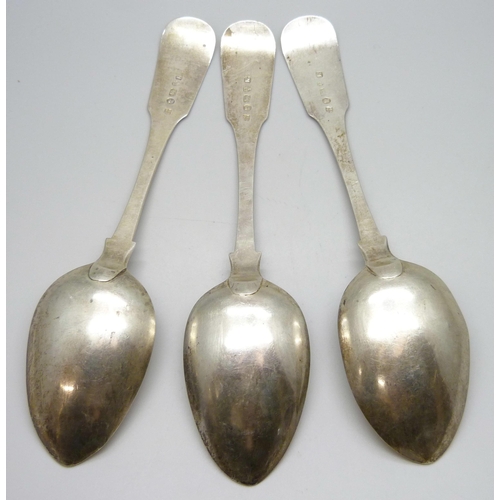 7289 - A set of three George IV silver serving spoons, Christian Ker Reid & David Reid, Newcastle 1824, 210... 