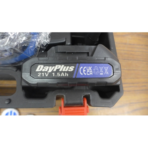 5018 - A 'Dayplus' cordless chainsaw, unused