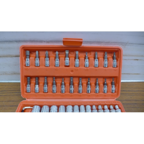 5019 - A 46 piece socket wrench set, unused