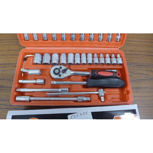 5019 - A 46 piece socket wrench set, unused