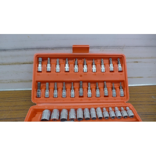 5020 - A 46 piece socket wrench set, unused