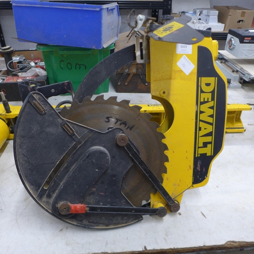 5029 - A DeWalt DW721 radial arm saw ( FAILED PAT TEST DUE TO DAMAGED CABLE)