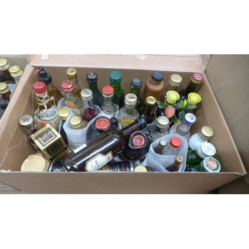 5068 - Approximately 160 alcoholic miniatures