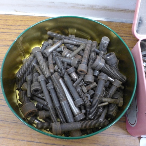 5085 - A tin of cap head machine bolts, a tin of allen keys and a tin of taps and dies