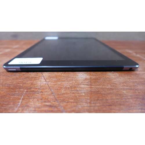 6106 - Apple Ipad Air 16gb (model: MD791B/B)  *This lot is subject to VAT