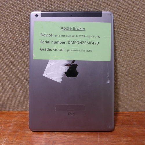 6106 - Apple Ipad Air 16gb (model: MD791B/B)  *This lot is subject to VAT