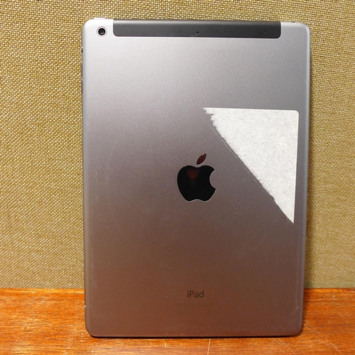 6107 - Apple Ipad Air 16gb (model: MD791B/B)  *This lot is subject to VAT