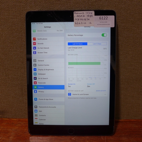 6122 - Apple Ipad Air 16gb, cracked screen (model: MD791B/A)  *This lot is subject to VAT