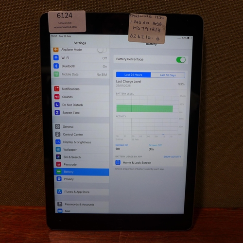 6124 - Apple Ipad Air 16gb (model: MD791B/B) *This lot is subject to VAT