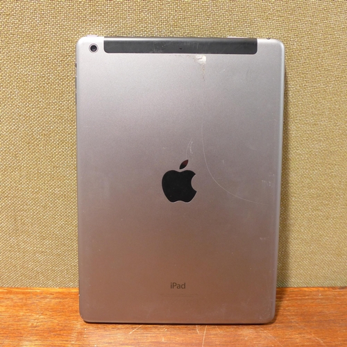 6124 - Apple Ipad Air 16gb (model: MD791B/B) *This lot is subject to VAT