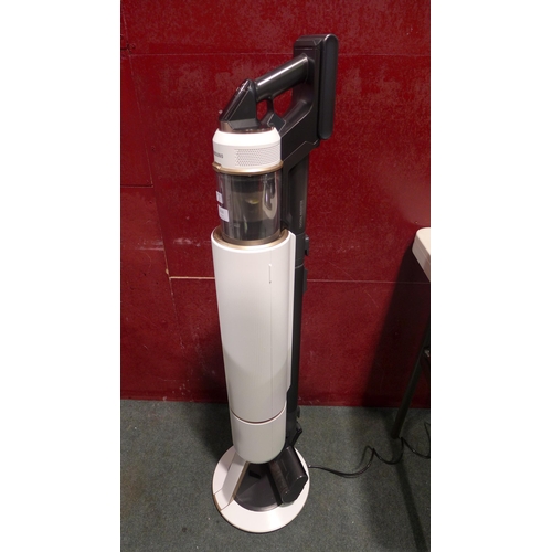 6133 - Samsung Bespoke stick vacuum cleaner, original RRP £499.99 + VAT (353-436) *This lot is subject to V... 