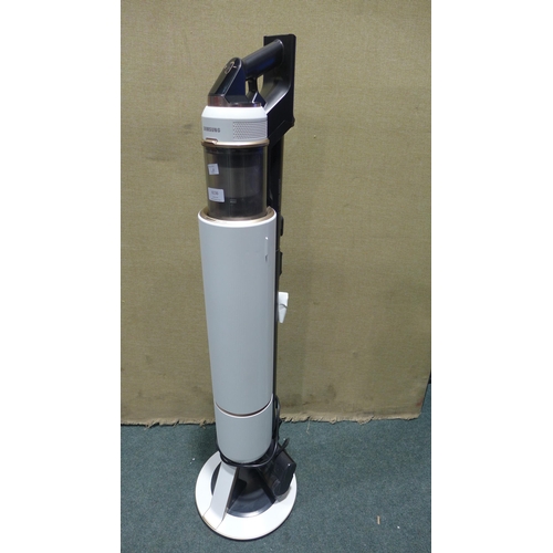 6136 - Samsung Bespoke stick vacuum cleaner, original RRP £499.99 + VAT (353-552) *This lot is subject to V... 