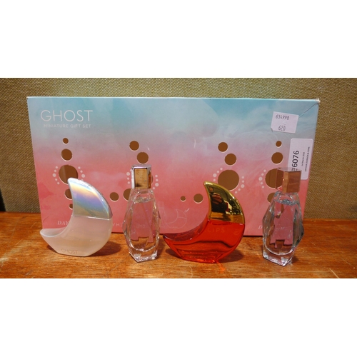 6076 - Cool Water Wave eau de toilette and Ghost Deep Mini fragrance gift set (353-608,620) *This lot is su... 