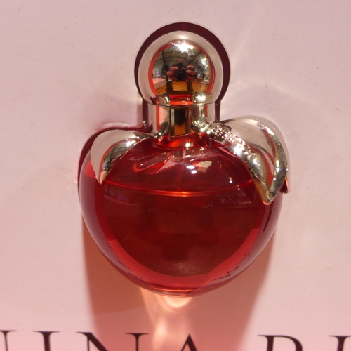 6090 - Nina Ricci Nina perfume set  (353-638) *This lot is subject to VAT