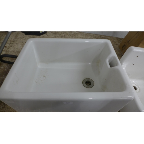 5142 - A large white ceramic Belfast style sink