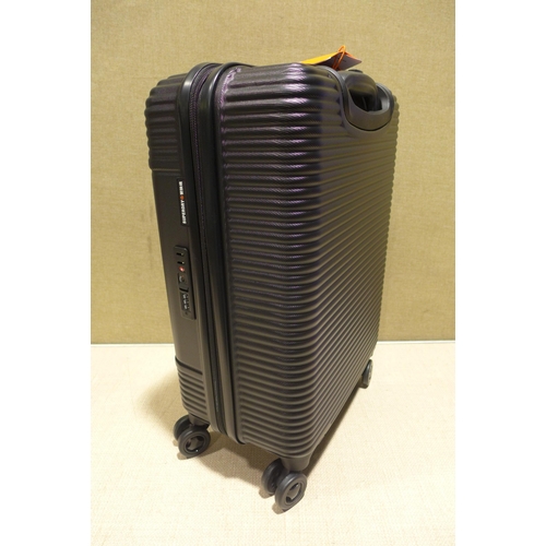 6216 - Superdry two piece luggage set (353-685) *This lot is subject to VAT