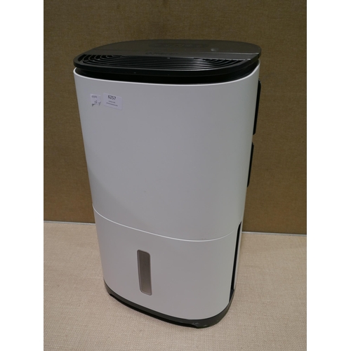 6257 - Meaco dehumidifier 18L, original RRP £179.99 + VAT (353-298) *This lot is subject to VAT