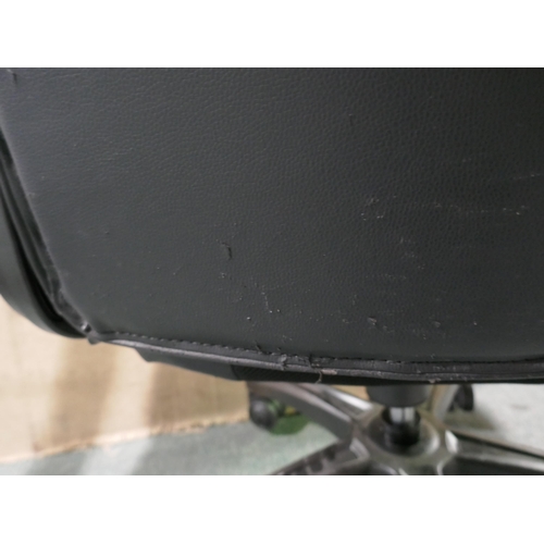 6308 - Dormeo Managers chair (damaged) , original RRP £149.99 + VAT (353-29) *This lot is subject to VAT