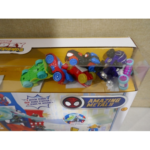 6322 - Two Carrera Go!!! F1 racing arenas and Marvel Spidey play set (353-424,460) *This lot is subject to ... 