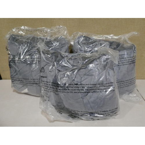 6332 - Three Comfy original wearable blankets (353-694) *This lot is subject to VAT