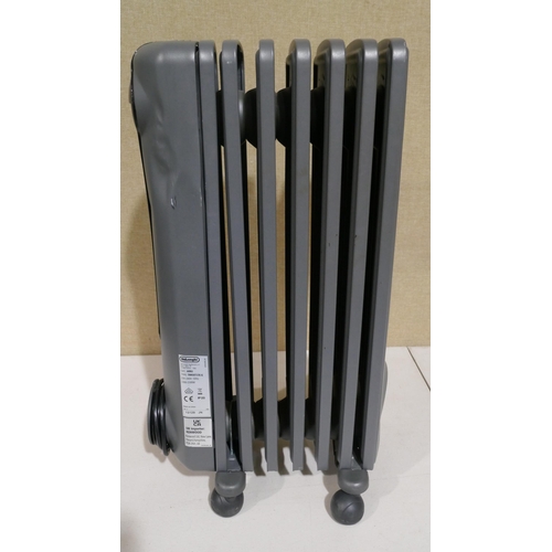 6334 - Delonghi oil filled grey radiator  (353,484) *This lot is subject to VAT