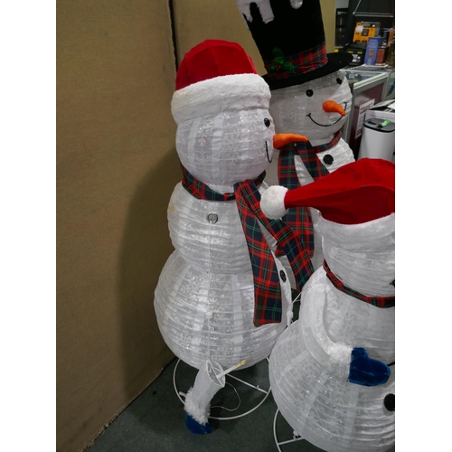 6371 - Four piece Snowman family, original RRP £189.99 + VAT (353-470) *This lot is subject to VAT