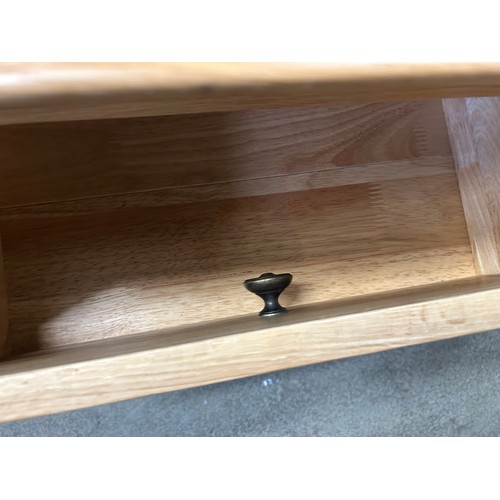 3289 - An oak two drawer coffee table