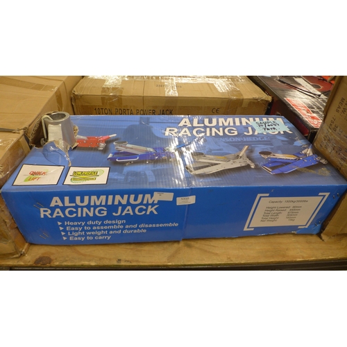 5310 - A boxed sample 1.5 ton capacity aluminium racing jack *This lot is subject to VAT