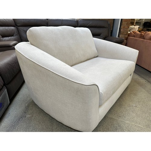 3079 - An ivory upholstered deep seating love seat