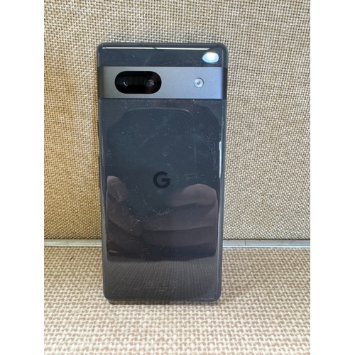 6005 - Google Pixel 7a 128GB mobile phone - charcoal, model no: GA03694-GB *This lot is subject to VAT