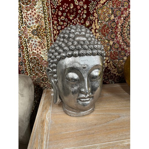 3064B - A medium sized Buddha head