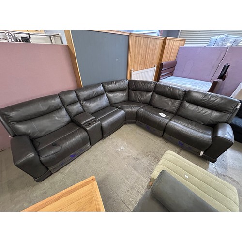 3296 - Gilman Creek Lauretta leather electric reclining corner sofa (marked/worn), original RRP £1999.99 + ... 