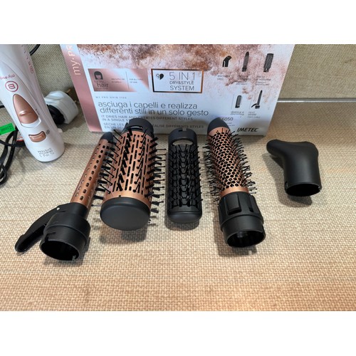 6050 - Belissima Italia dry & style system 5 in 1 hot air brush, model no: gh18 1100 *This lot is subject t... 