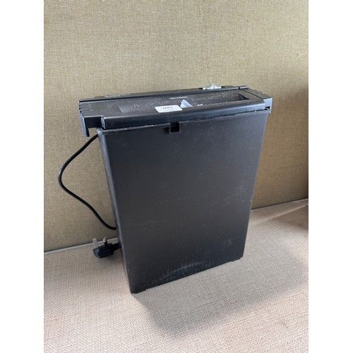 6062 - Q-connect Q6strip2 paper shredder *This lot is subject to VAT