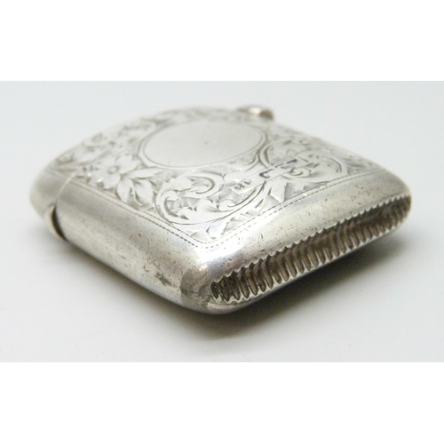 7077 - An engraved silver vesta case, Chester marks (worn), 32g