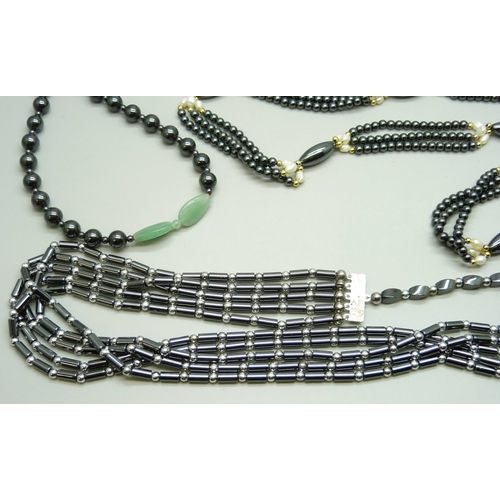 7109 - A collection of hematite jewellery