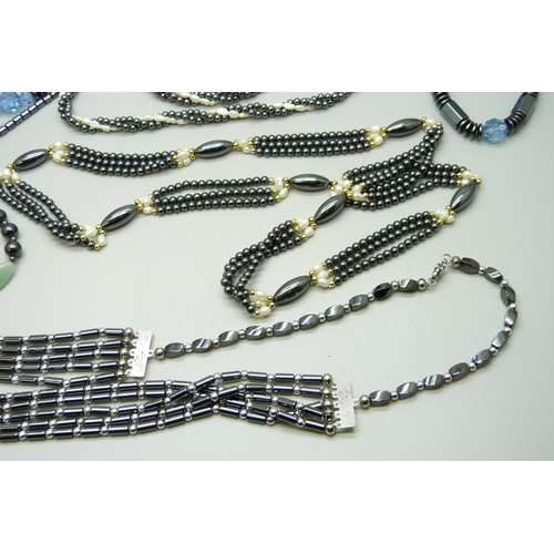 7109 - A collection of hematite jewellery