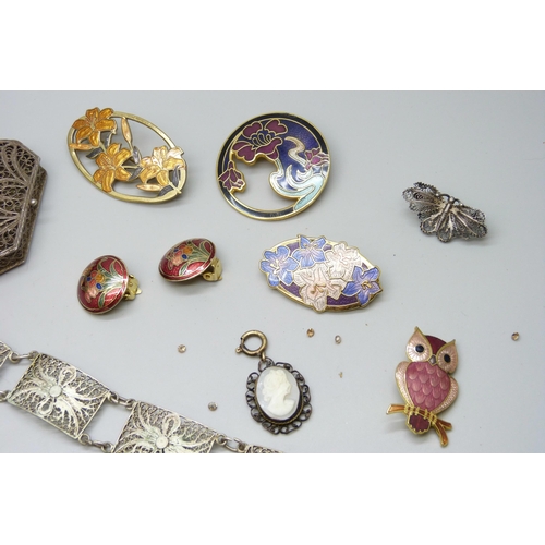 7124 - A collection of filigree and cloisonne jewellery, and a small filigree box, (stones missing in bangl... 