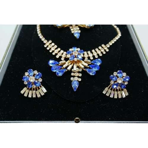 7147 - A vintage paste set jewellery suite - necklace, earrings and brooch